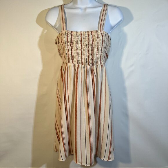 daisy may tie in the front botton down summer dress - Picture 2 of 7